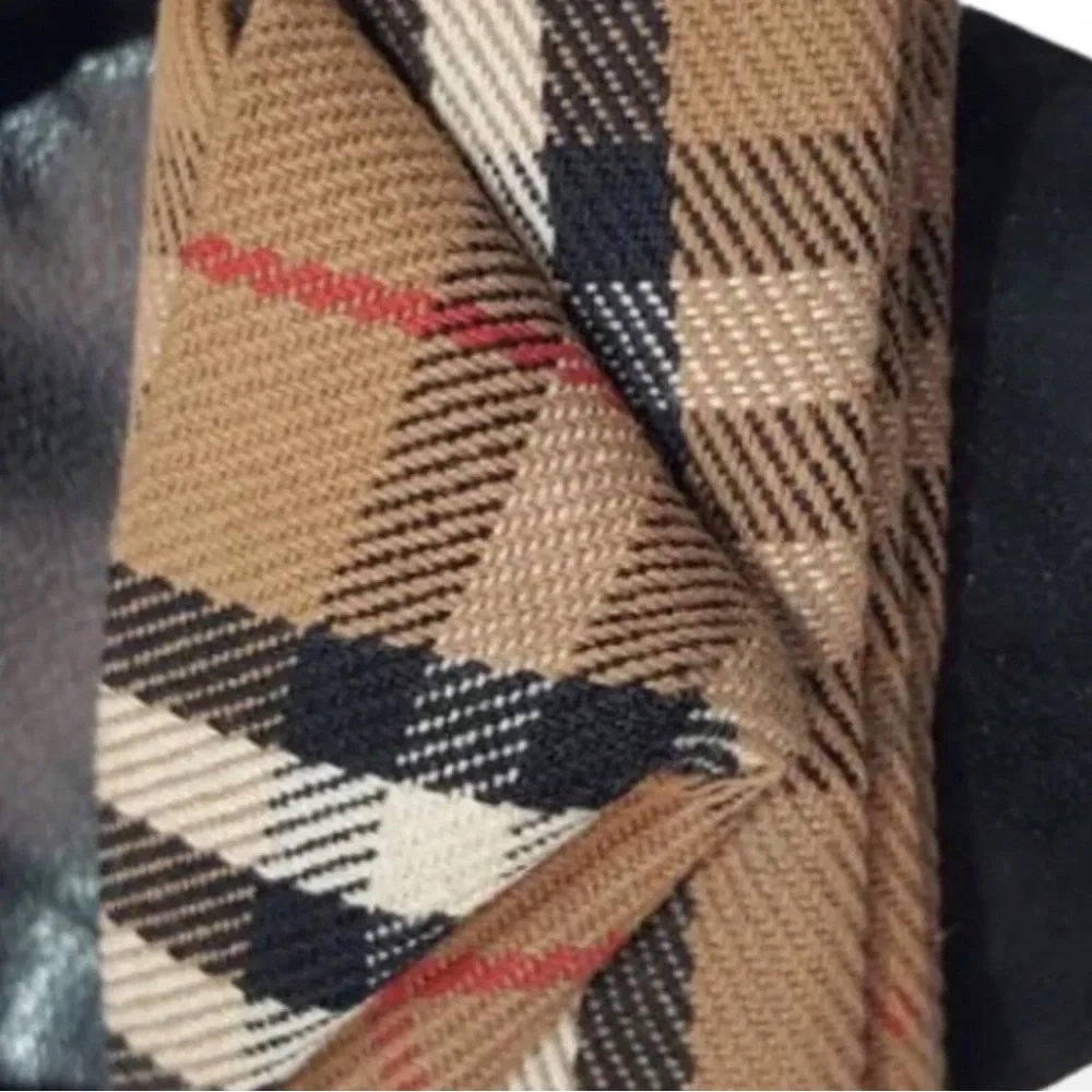 Burberry Women's Black Vintage Classy Check Pumps high heels Leather - Picture 8 of 12